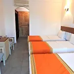 Ξενοδοχείο Tiana 4*
