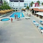 Ξενοδοχείο Tiana Turgutreis