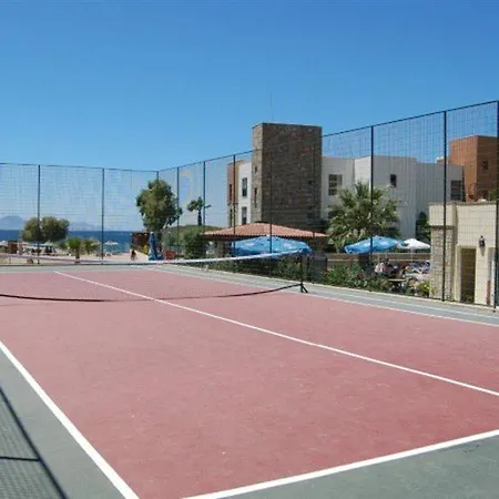 Hotel Tiana 4*