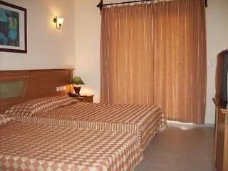 Tiana Otel 4*