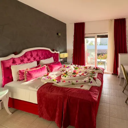 Tiana Hotel
