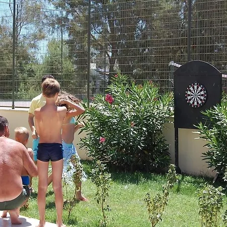 Tiana Ξενοδοχείο 4*