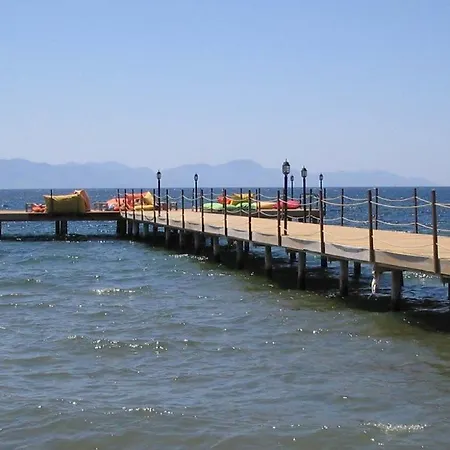 Ξενοδοχείο Tiana 4*